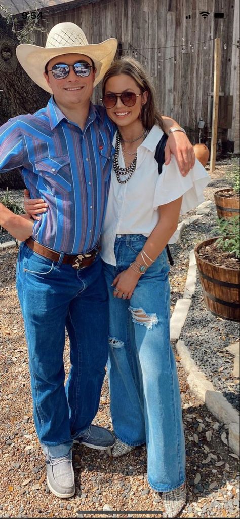 Ranch Wife Outfits, Western Professional Attire, Stockshow Outfits, Stampede Outfit, Western Boho Fashion, Western Summer Outfits, Casual Cowgirl, Cute Western Outfits, Country Relationships