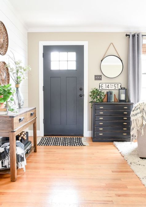 Small Ranch Style Homes, Modern Farmhouse Entryway, Interior Design Minimalist, Farmhouse Entryway, Modern Farmhouse Home Decor, Modern Farmhouse Home, Ranch Style Home, Room Remodeling, Farmhouse Homes