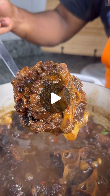 Oxtail Recipes Easy, Jamaican Oxtail, Oxtail Stew, Entree Dishes, Oxtail Recipes, Jamaican Food, Jamaican Recipes, Beef Recipes Easy, Caribbean Recipes