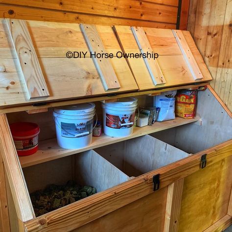 Do it yourself how to make a wooden horse feed bin Horse Feed Storage, Horse Feed Room, Tack Room Organization, Horse Tack Rooms, Horse Farm Ideas, Horse Ownership, Barn Hacks, Diy Horse Barn, Horse Barn Ideas Stables