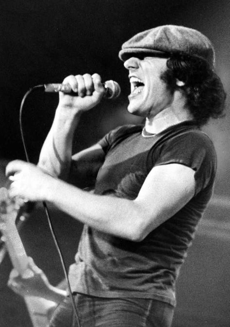 On this date April 19th 1980, singer Brian Johnson joined AC/DC. He replaced original vocalist Bon Scott, who had died in February of 1980. Brian Johnson Acdc, Acdc Tattoo, Acdc Angus Young, Ac Dc Rock, Acdc Angus, Bon Scott, Brian Johnson, Angus Young, Heavy Rock