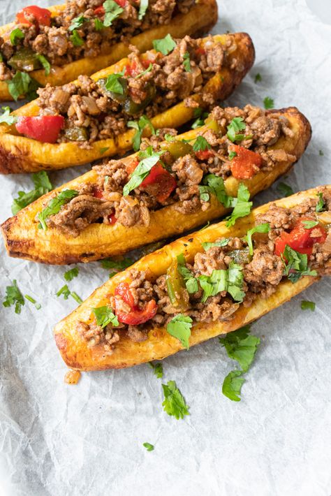 Stuffed Plantains, Plantain Recipes, Puerto Rican Dishes, Boricua Recipes, Ripe Plantain, Caribbean Food, Weekly Meal Plan, Latin Food, Caribbean Recipes