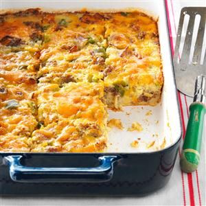 Holiday Brunch Casserole Recipe -If you'll be having overnight company during the holidays, you may want to consider this hearty casserole. Guests will be impressed with its bountiful filling and scrumptious flavor. —Nelda Cronbaugh, Belle Plaine, Iowa Amish Breakfast Casserole, Brunch Casserole Recipes, Christmas Casserole, Christmas Breakfast Casserole, Rustic Paint, Neutral Farmhouse, Paint Palettes, Brunch Casserole, Easter Breakfast