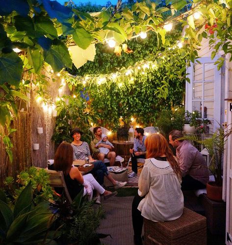 Concrete Patios, Garden Patio Decor, Cuban Food, Small Courtyard Gardens, Courtyard Gardens Design, Small Courtyards, Small Backyard Patio, Beautiful Backyards, Small Garden Design