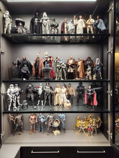 Action figure display