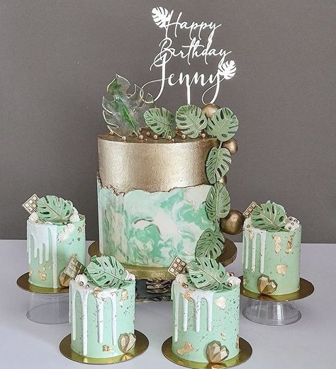 Birthday Cake Tropical, Glam Birthday Cake, Baking Area, Tropical Cupcakes, Glam Birthday, Tropical Glam, Jungle Cake, Bakery Ideas, Spicy Food