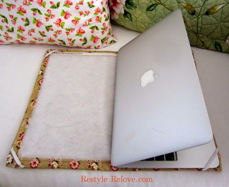 DIY Fabric Laptop Cover Laptop Cover Diy, Diy Laptop Case, Free Laptop, Diy Laptop, Farmhouse Decorating, Laptop Cover, Cases Diy, Sewing Class, Electronic Gifts