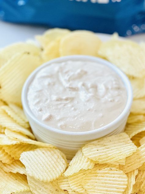 Best French Onion Dip, Easy Onion Dip, Lipton Onion Soup Dip Recipe, French Onion Dip Easy, Lipton Onion Soup Dip, French Onion Chip Dip, Onion Soup Dip Recipe, Lipton Onion Dip, French Onion Soup Dip