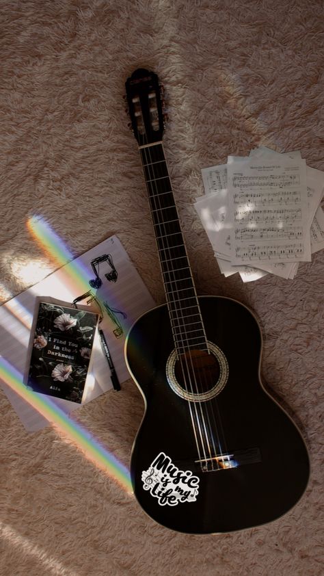 Black guitar music notes Guitar Aesthetic Black, Black Aesthetic Guitar Wallpaper, Ukulele Aesthetic, Guitar Dark Aesthetic, Purple Ukulele Aesthetic, Black Ukulele, Black Guitar, Guitar Music, Goth Aesthetic