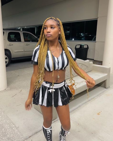 halloween costume referee skirt costume black girl fits Halloween Costumes Teenage Girl Black, Referee Halloween Costumes, Referee Costume Womens, Hooters Girl Costume, Referee Costume, Throwback Outfits, Skirt Costume, School Costume, Halloween Skirt