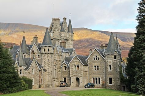 Ardverikie House, built in the Scottish baronial style in 1870, is one of the finest private houses in the Scottish highlands / Panoramio Monarch Of The Glen, Architecture Old, House Built, Scottish Highlands, Cologne Cathedral, Barcelona Cathedral, Palace, Scotland, Castle