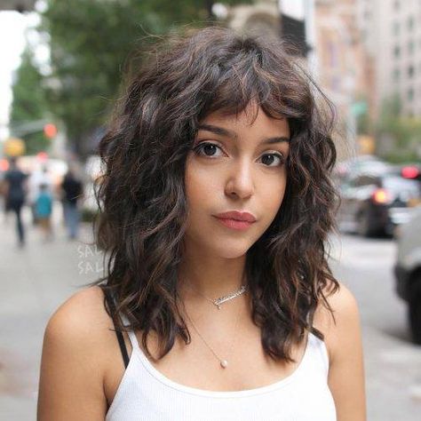 baby bangs and curly Bob Lung, Long Curly Bob, Curly Lob, Medium Curly Hair Styles, Curly Hair With Bangs, Curly Bob Hairstyles, Medium Hair Cuts, Short Curly Hair, Long Curly Hair