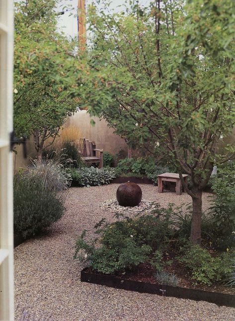 Garden With Gravel, Small Cottage Garden Ideas, Pocket Garden, Gravel Garden, Patio Garden Design, Walled Garden, Cottage Gardens, Backyard Inspiration, Mediterranean Garden