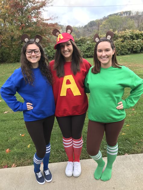 diy alvin and the chipmunks #halloween #diy #womencostume #womens #cute Alvin And The Chipmunks Halloween, College Halloween Costumes, Easy College Halloween Costumes, Popular Halloween Costumes, Bff Halloween Costumes, Best Friend Halloween Costumes, Trio Halloween Costumes, Halloween Costumes College Girls, Holloween Costume