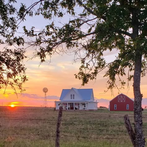 @downie4gables on Instagram: “Pulled down the lane at just the right time last night to catch this beautiful sunset! #fourgables #southernlivinghouseplan #farmhouse…” The Soft Life, A Soft Life, Future Farms, Dream Life House, Soft Life, Country Lifestyle, Living Your Best Life, The Lane, Ranch Life