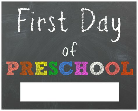 first day of preschool printable sign First Day Printable, First Day Of 7th Grade, Back To School Pictures, Tenth Grade, Chalkboard Printables, First Day School, Kindergarten Printables, School Chalkboard, School Printables