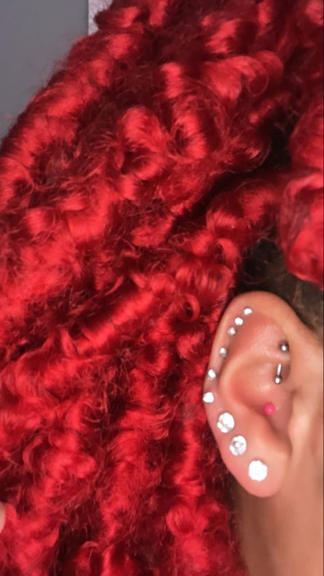 Whole Ear Pierced, Whole Ear Piercing, Smiley Piercing, Gap Teeth, Pretty Ear Piercings, Cool Ear Piercings, Face Piercings, Piercings For Girls, Cute Piercings