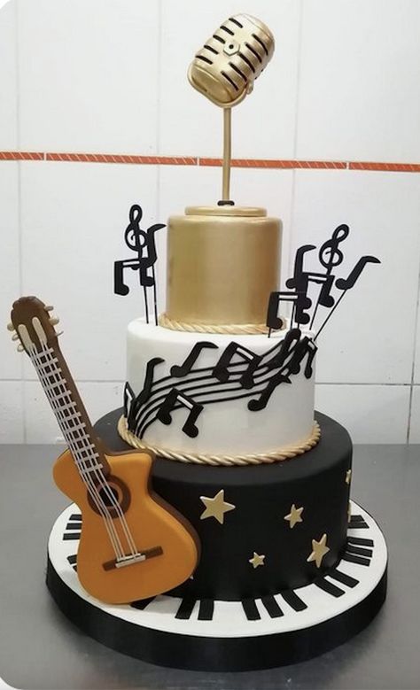 Guitar Birthday Decorations, Music Notes Cake, Music Cake Ideas, Music Birthday Cakes, Music Birthday Cake, Guitar Birthday Cakes, Musical Cake, Bolo Musical, Cake Music