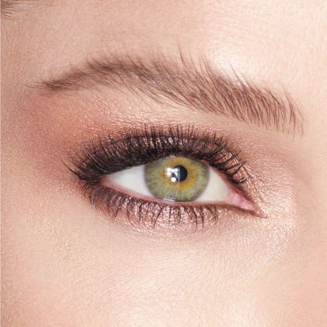 Charlotte Tilbury Eyes to Mesmerise Marie Antoinette | Beautylish Eyes To Mesmerise, Model Eyes, Classic Eyeliner, Green Eyes Makeup, Red Carpet Beauty, Cat Eye Makeup, Oyster Pearl, Eye Makeup Looks, Eye Creams