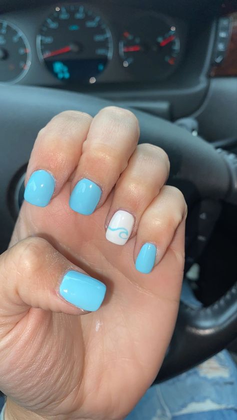 Wave acrylic summer blue nails blue and white Nude Nail Art Ideas, Nude Nail Art Designs, Beach Gel Nails, Beautiful Summer Nails, Nude Nail Art, Teen Nails, Cruise Nails, Wave Nails, Beach Nail Designs