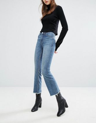 Cropped Jeans Outfit, Flare Jeans Outfit, Look Jean, Kick Flare Jeans, Cropped Flare Jeans, Cheap Monday, Kick Flares, Cropped Flares, Mode Inspo