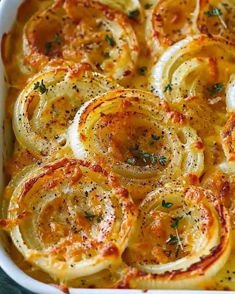 Tennessee Onions (Better than Onion rings) Tennessee Onions, Onion Casserole, Grilled Vegetable Recipes, Onion Rings Recipe, Sweet Onions, Roasted Vegetable Recipes, Cheesy Sauce, Onion Recipes, Fool Proof Recipes