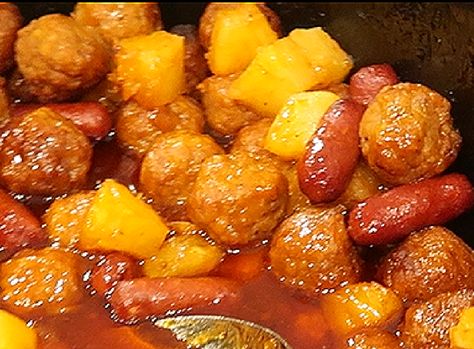 Meatball Pineapple Smokies, Pineapple Smokies, Pineapple Meatballs, Frozen Beef, Slow Cooker Meatballs, Beef Meatballs, Pinterest Recipes, Barbecue Sauce, Appetizers Easy