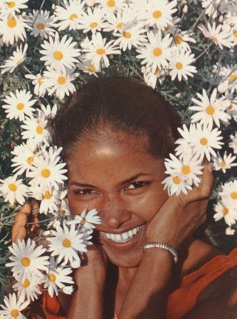 Marpessa Dawn, Black Orpheus, Vintage Black Glamour, Black Femininity, Vintage Glamour, Up Girl, Vintage Beauty, Photography Inspo, Black Is Beautiful