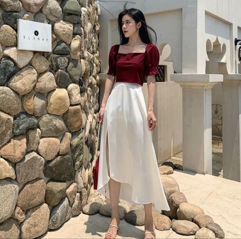 Christmas Ootd Korean, White Long Skirt Outfit, Girls Jeans Fashion, Korean Fashion Women Dresses, Casual Christmas Party Outfit, New Style Tops, White Long Skirt, Red And White Dress, Elegant Outfit Classy