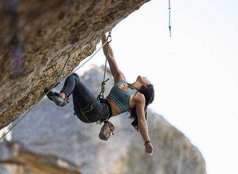 Climber Aesthetic, Rock Climbing Women, Solo Climbing, Lead Climbing, Climbing Girl, Hiking Girl, Alpine Climbing, Woman Yoga, Tiger Eyes