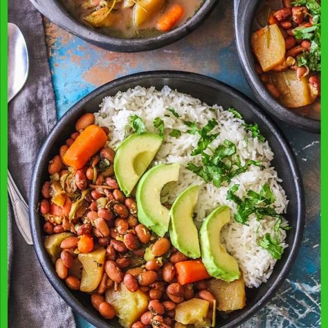 Has anybody else pulled out all the good blankets to stay warm? We have! We're... Colombian Beans, Pressure Cooker Recipes Healthy, Beans Instant Pot, Colombian Style, Fitness Test, Instant Pot Recipe, Workout Cardio, Tasty Meals, Wild Food