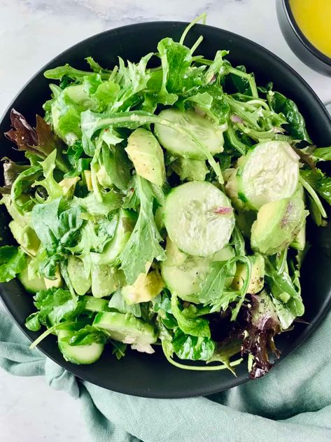 This quick, simple French Green Salad is a fabulous accompaniment to just about anything you care to serve with it. Ideal for parties and for dinner sides. Chock full of healthy leafy greens and tossed in a mustardy French vinaigrette that everyone will love. Elegant Salad Recipes, French Vinaigrette, Green Salads, Leafy Salad, Leafy Green Salads, Green Salad Recipes, Salad Mixed Greens, Dinner Side, French Green