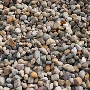 Tips For Choosing the Right Gravel Type and Size For What You Are Trying to Accomplish With Your Landscaping… Gravel Yard Ideas Landscapes, Large Landscaping Rocks, Dog Yard Landscaping, Under Deck Landscaping, Landscaping Rocks, Landscaping Rock, Pebble Garden, Gravel Landscaping, Garden Seating Area