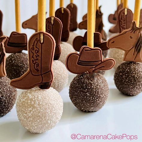 Cowboy Desserts Western Theme, Cowboy Cakepops, Western Theme Cakes, Cowboy Cupcakes, Cowboy Cakes, Bow Gender Reveal, Los Angeles Food, Cowboy Theme, Cowgirl Party