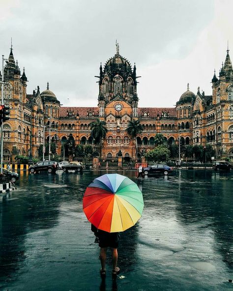 Rain in Mumbai, India Mumbai Monsoon Photography, Mumbai Rain Aesthetic, Rain Photography India, Mumbai Rains Photography, Rain In India, Mumbai Photoshoot, Incredible India Posters, Mumbai Rain, Mumbai Monsoon