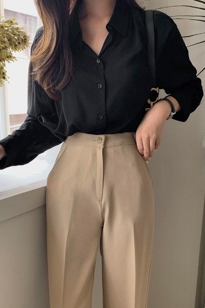 Female Styles Outfits, Summer Outfits For Office Women, Korean Shirts Women, Shirt And Pants Women, Formal Clothes Women, Stylish Shirts For Women, Black Shirt Women, Korean T Shirt, Korean Pants