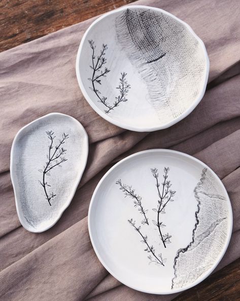 Plate, bowl, snack plate, nature inspired, thyme imprint ceramic dishes Pottery Flower Plate, Herbs Collection, Plant Pressed Ceramics, Ceramic Leaf Plate, Floral Ceramic Plate, Botanical Ceramic Plate, Cerámica Ideas, Snack Plate, Ceramics Ideas