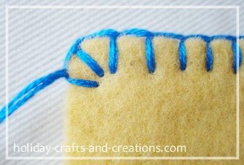 How To Do Blanket Stitch. The edging for the felt Christmas ornaments Button Stitch, Fleece Crafts, Fleece Projects, Loop Stitch, Cat Costume, Crazy Quilting, Stitching Techniques, Sewing Stitches, Quiet Books