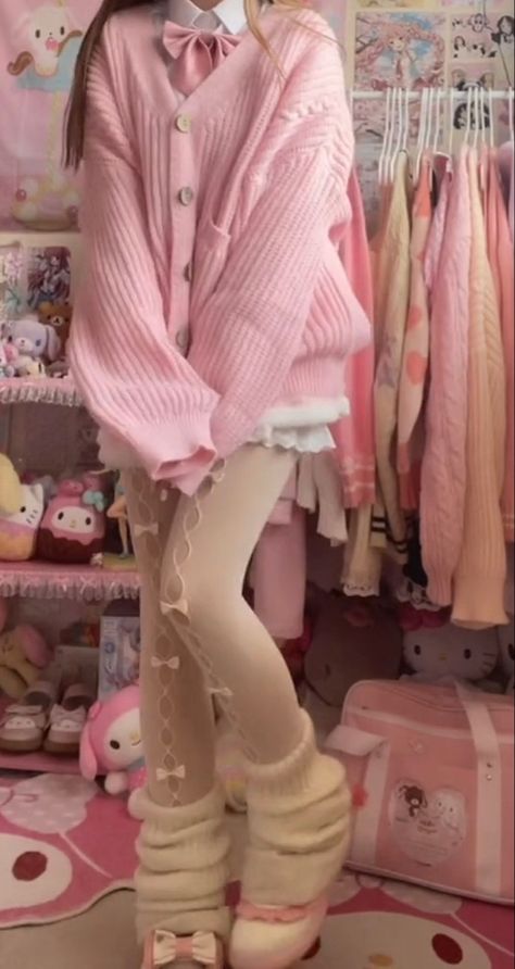 Kawaii Core Clothing, Kawaii Comfy Outfits, Cutegore Outfit Ideas, Really Cute Clothes, Alt Kawaii Outfits, Comfy Kawaii Outfits, Kawaii Outfit Ideas For School, Kawwai Outfit Ideas, Kawaii School Outfits