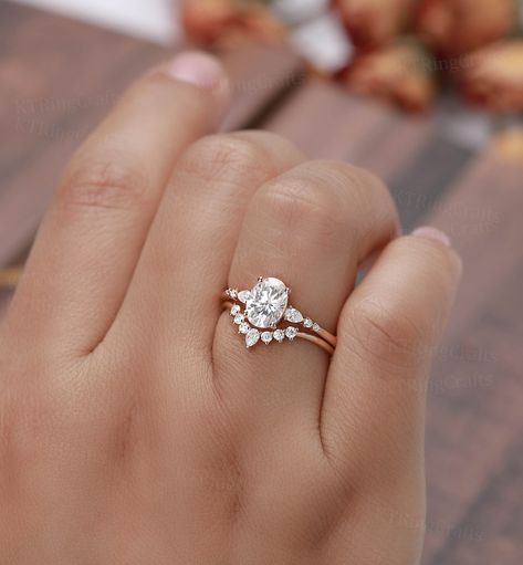 Vintage Moissanite Engagement Ring Set1.5ct Moissanite - Etsy Australia Unique Rose Gold Engagement Ring, Wedding Ring Sets Vintage, Unique Engagement Rings Rose Gold, Oval Moissanite Engagement Ring, Anniversary Ring Set, Moissanite Wedding Ring Set, Rose Gold Engagement Ring Vintage, Unique Engagement Ring Settings, Moissanite Engagement Ring Set