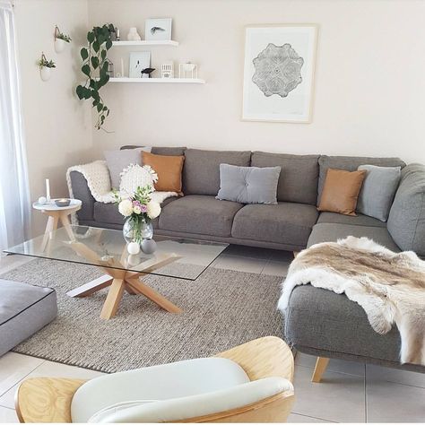 Dark Gray Couch with White Walls and Slate/Tan Accents. Comfy Rooms, Couches Living, Bohemian Living Room Decor, Grey Couch, Grey Couch Living Room, Room Couches, Room Styling, Room Dark, Room Items