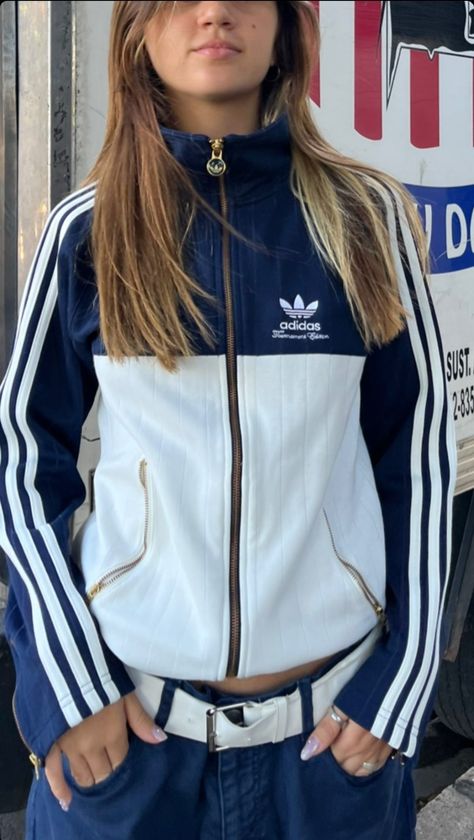 Adidas Outfit Aesthetic, Adidas Track Jacket Outfit, Track Jacket Outfit, Adidas Jacket Outfit, Adidas Clothes, Vintage Adidas Jacket, 00s Mode, Nike Windbreaker Jacket, Adidas Zip Up