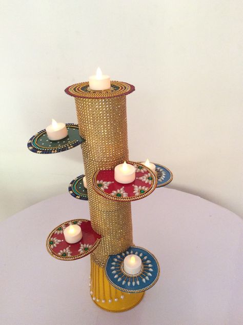 Candle Stand Diy, Diya Stand, Diwali Crafts, Recycled Cds, Diwali Diya Decoration, Diya Decoration, Boho Crafts, Drawing Room Decor, Pot Decoration