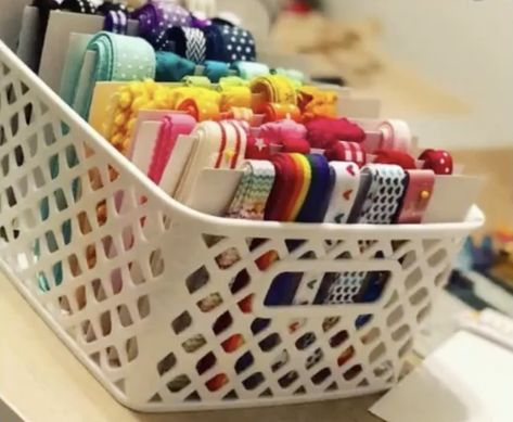 how to organize your ribbon Ways To Store Ribbon In Craft Room, How To Store Ribbon, Craft Studio Organization, Organizing Supplies, Ribbon Organization, Ribbon Storage, Quick And Easy Crafts, Diy Shiplap, Photo Boxes