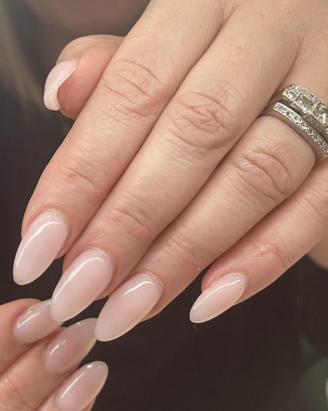 Nice and natural Extensions using acrylic gel (clear) Builder gel overlay #polygel #polygelnails #nailsbyangex #gelmanicure Drippy Nails, Natural Extensions, Acrylic Overlay, Builder Gel Nails, Gel Overlay, Polygel Nails, Casual Nails, Gel Extensions, Builder Gel