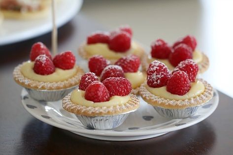 Custard Tarts, Dessert Places, Tart Filling, Thermomix Desserts, Custard Tart, Custard Recipes, Custard Filling, Mini Tart, Fresh Raspberries