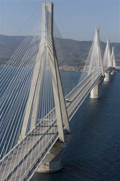 Bridge Engineering, Hotel Facade, Mumbai City, Bridge Design, Horse Painting, Civil Engineering, Bay Bridge, Amazing Architecture, Lisbon