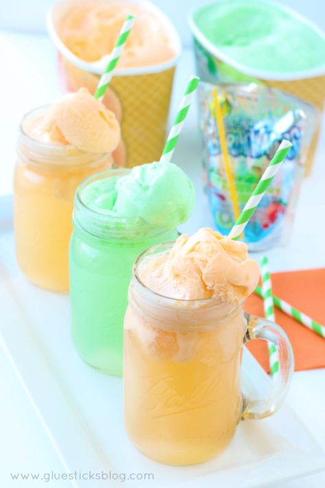 Sherbet Floats! So fun for kids to customize and great for parties! Boo Brunch, Homemade Rock Candy, Rootbeer Float Cupcakes, Flip Flop Cookie, Dark Chocolate Cheesecake, Floats Drinks, Caramel Shortbread, Mint Lemonade, Shortbread Bars