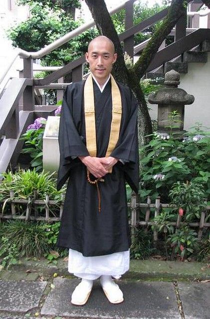 Monk Outfit, Lost Temple, Open Terrace, Japanese Buddhism, Buddhist Monks, Buddhist Wisdom, Buddhist Practices, Buddhist Traditions, Buddha Teachings