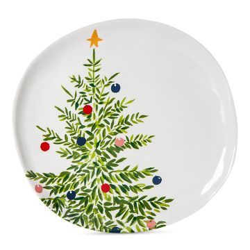 Decorated Tree 11in Melamine Dinner Plate Green and White - Threshold™ Diy Christmas Plate, Pottery Painting Ideas Easy, Xmas Plates, Holiday Pottery, Threshold Target, Clay Christmas Decorations, Painted Ceramic Plates, Diy Pottery Painting, Paint Your Own Pottery